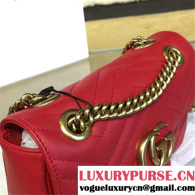Gucci GG Marmont Matelassé Leather Shoulder Bag Fall Winter 2016 Collection Red