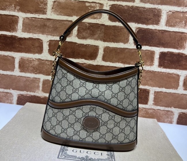 Gucci Large Shoulder Bag with Interlocking G 696011 Brown Leather 2022