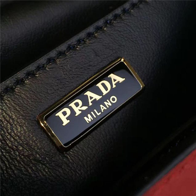 Prada Cahier Shoulder Bag Calfskin Leather 20cm Fall Winter 2016 Bag Collection Red Black