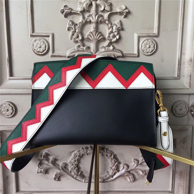 Prada Esplanade Saffiano Shoulder Bag 22cm 1BH049 Calfskin Leather Fall Winter 2017 Bag Collection Black Red