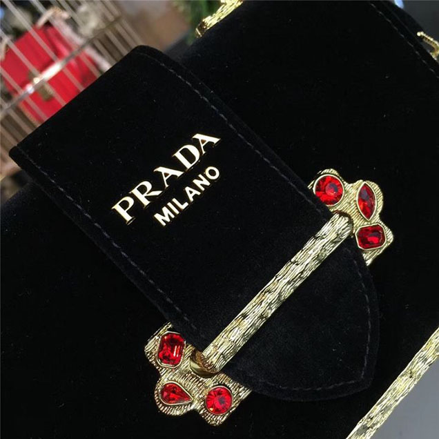 Prada Cahier Crystal-Embellished Velvet Shoulder Bag 18cm Calfskin Leather Fall Winter 2017 Bag Collection Black Red