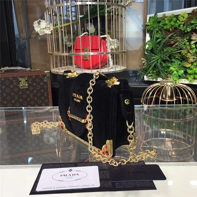 Prada Cahier Crystal-Embellished Velvet Shoulder Bag 18cm Calfskin Leather Fall Winter 2017 Bag Collection Black Red