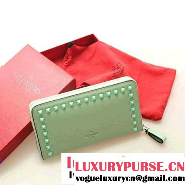 Valentino Garavani Continental Zipped Wallet EWP00079 Green - $119.00